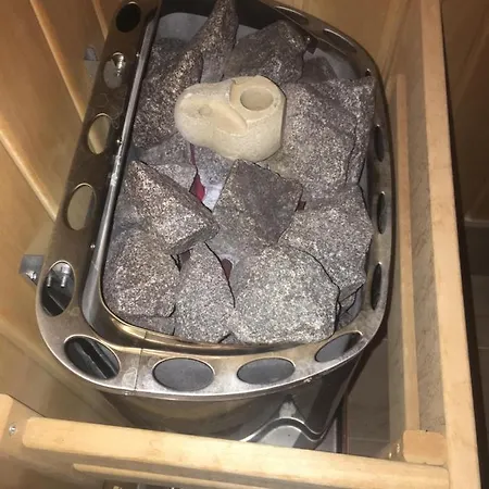 Gardenhouse Mariposa Hotel *