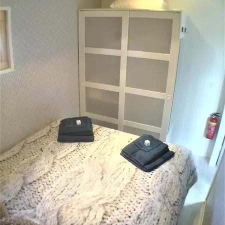 Gardenhouse Mariposa Hotel